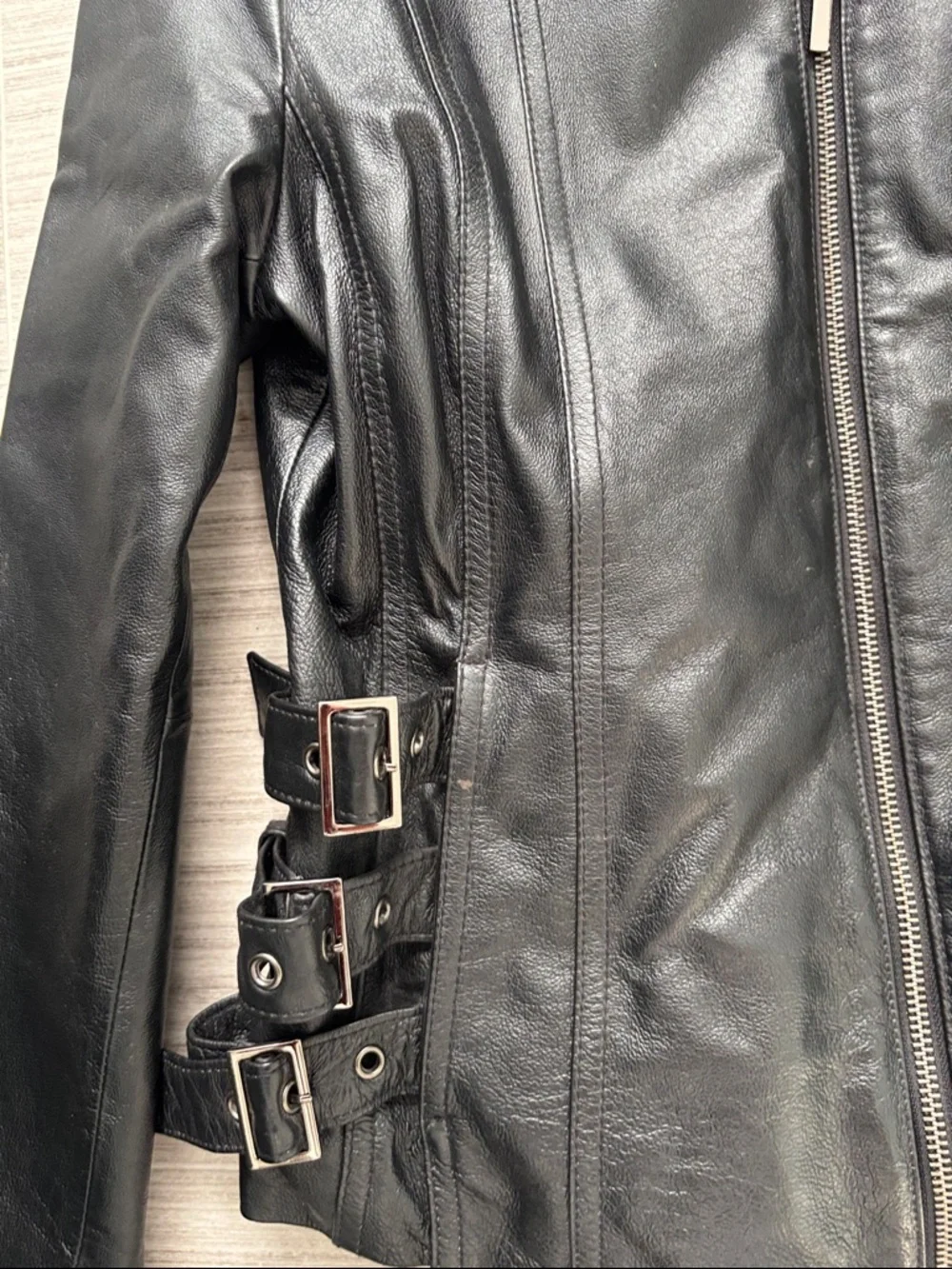 VENUS Black Leather Buckle-Accent Zip Jacket - Picture 3 of 6